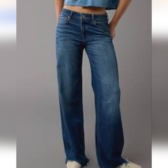 AE Dreamy Drape Stretch Ripped Low-Rise Baggy Flare Jean Size 20 Short NWT - Picture 1 of 7